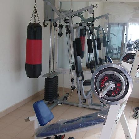 De Holiday Beach Hotel Kokrobite Dış mekan fotoğraf