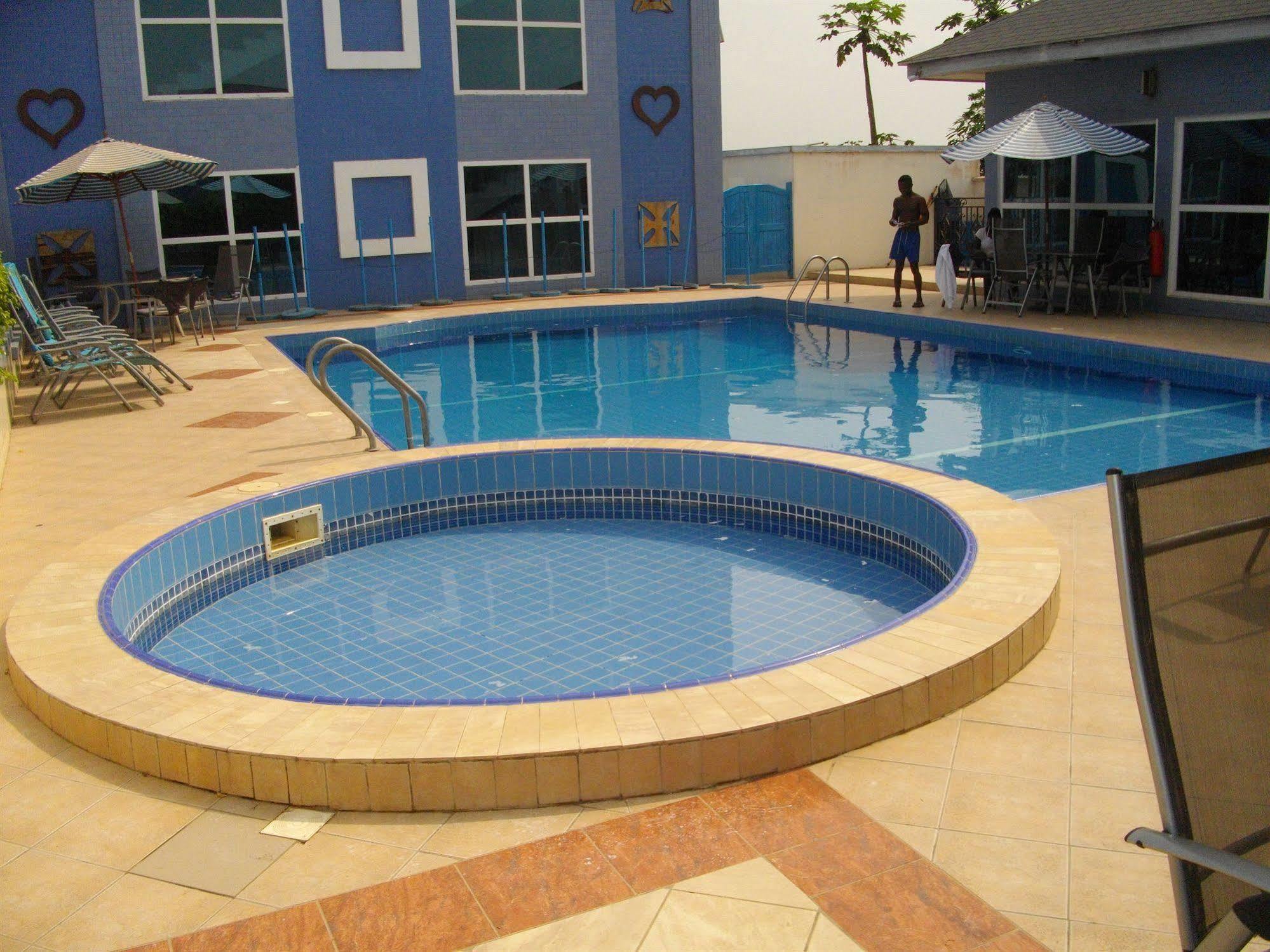 De Holiday Beach Hotel Kokrobite Dış mekan fotoğraf