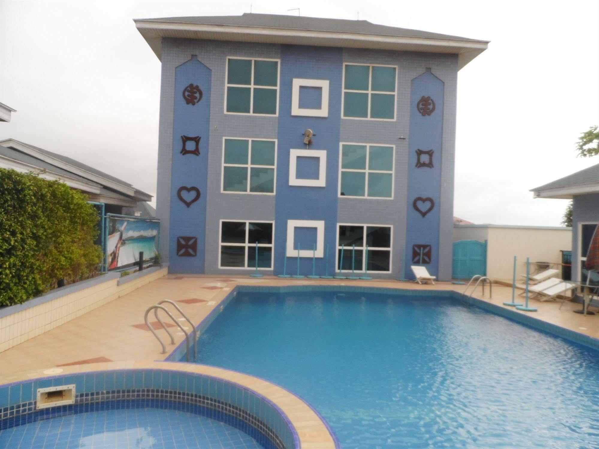 De Holiday Beach Hotel Kokrobite Dış mekan fotoğraf