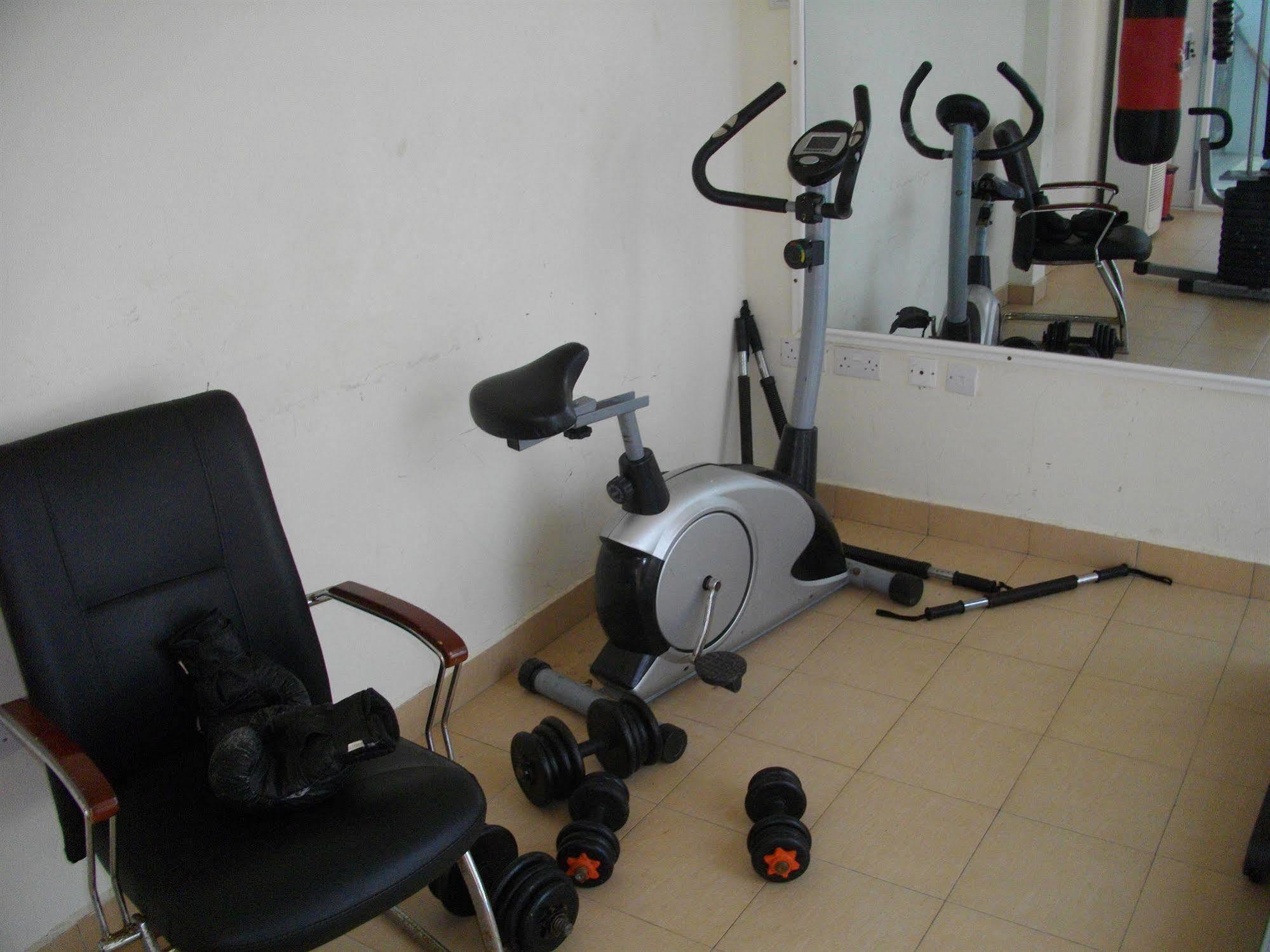 De Holiday Beach Hotel Kokrobite Dış mekan fotoğraf